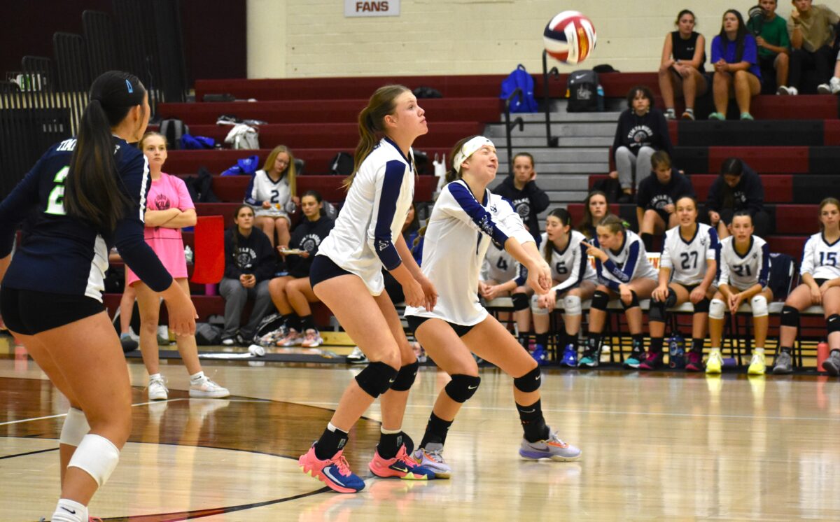 Mountain View girls volleyball holds off Timpanogos | News, Sports ...